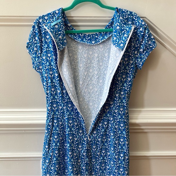 J. McLaughlin Crewneck Short Sleeve Faux Wrap Dress Blue Floral - Picture 10 of 12